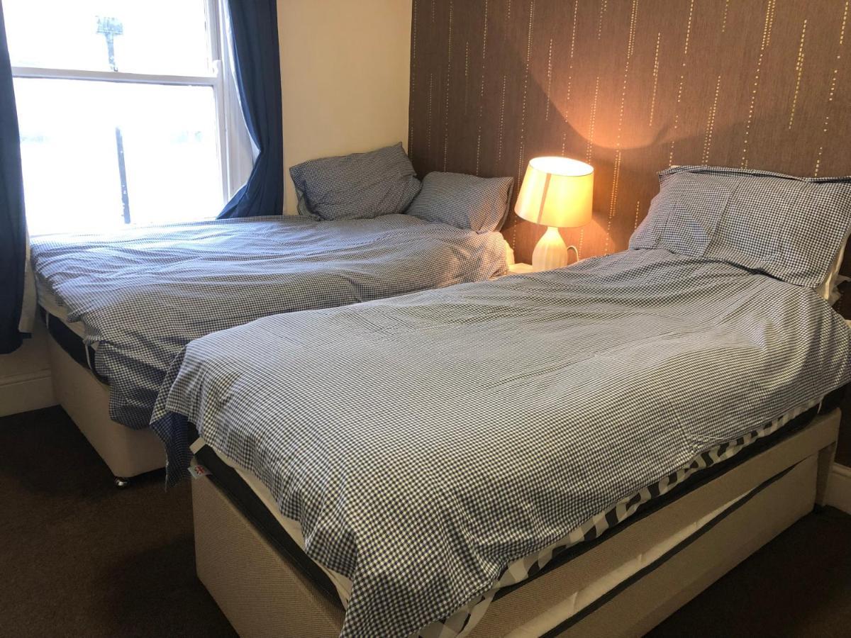 Comfortable Home Away From Home, Town Centre, Free Parking,Multiple Rooms Cheltenham Zewnętrze zdjęcie
