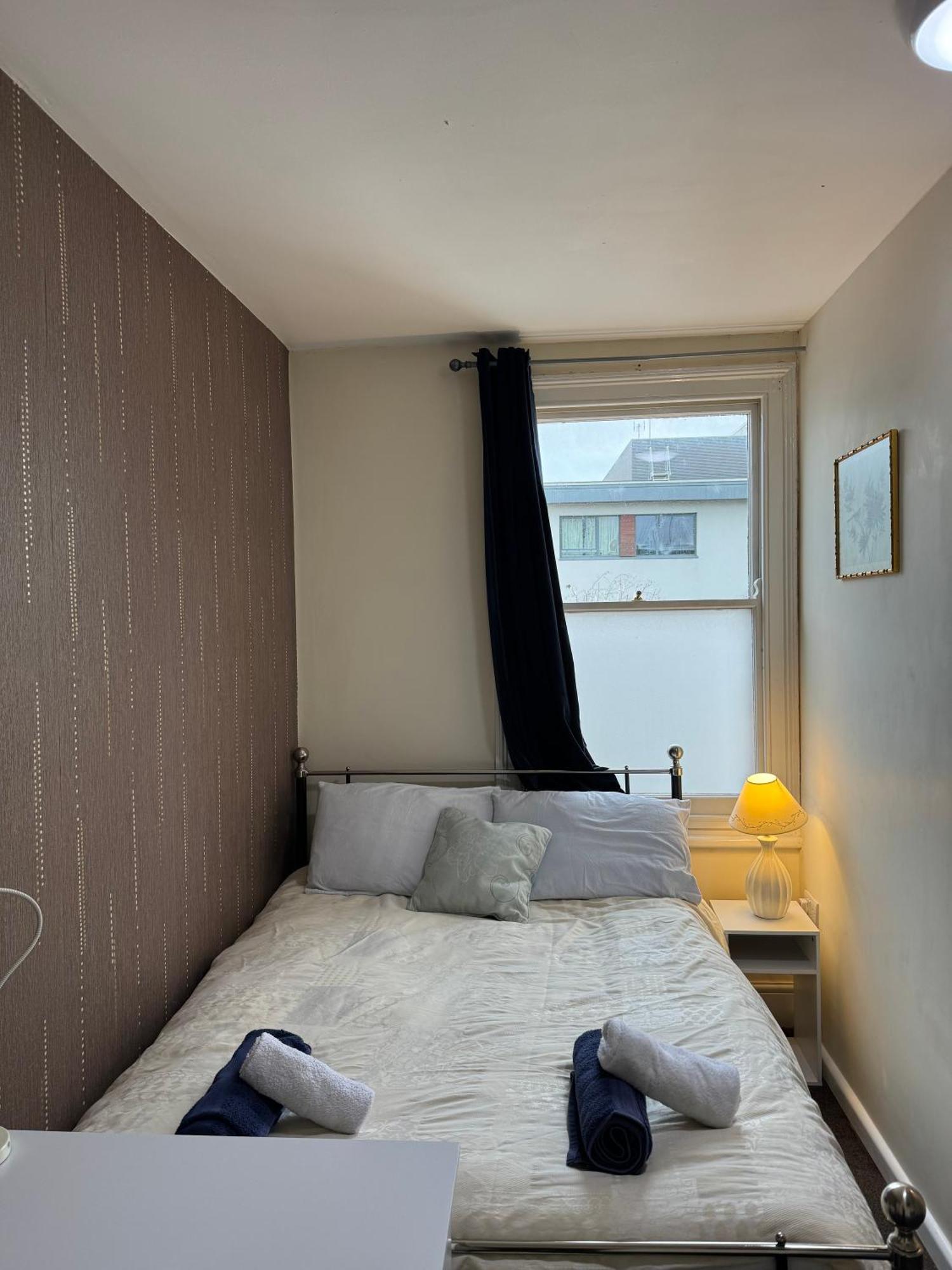 Comfortable Home Away From Home, Town Centre, Free Parking,Multiple Rooms Cheltenham Zewnętrze zdjęcie